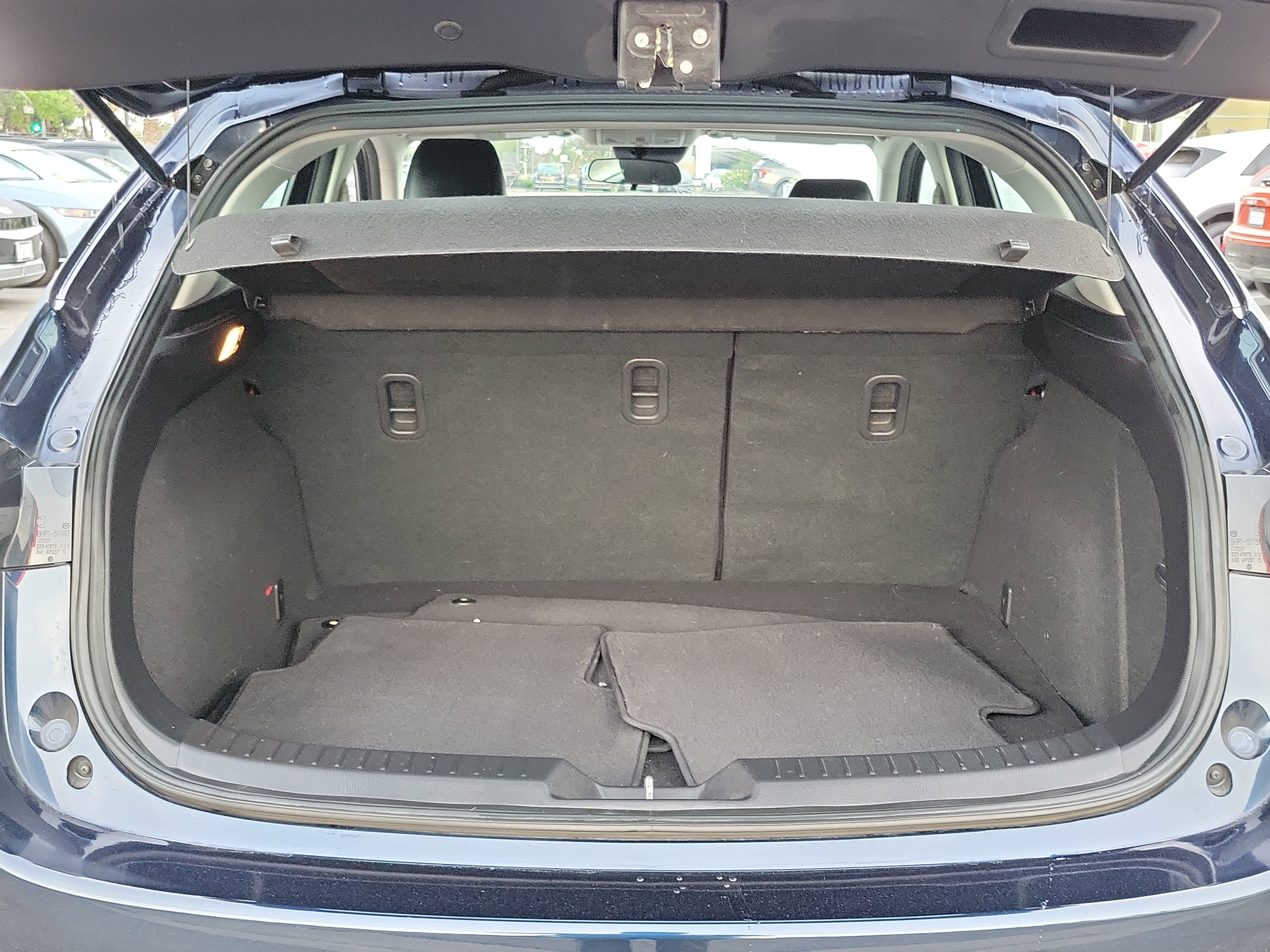 Used 2018 MAZDA MAZDA3 Touring image 19