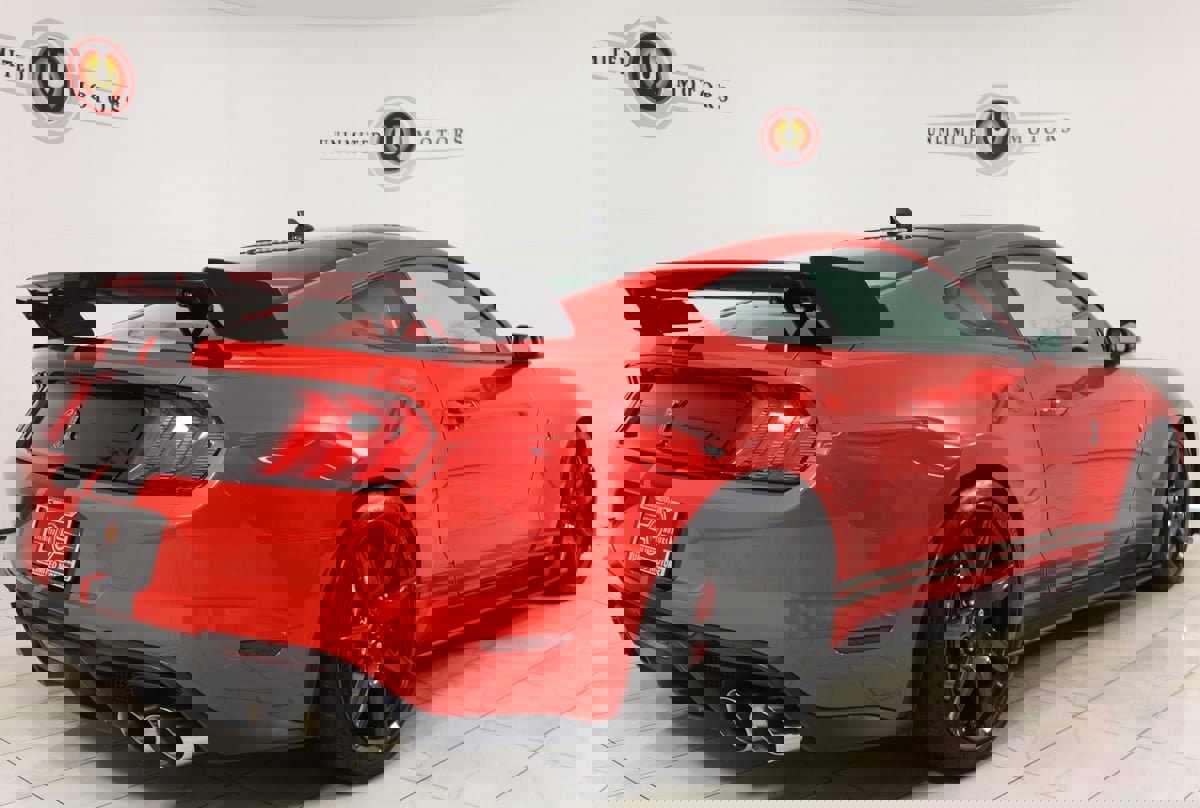 Used 2022 Ford Mustang Shelby GT500 w/ Carbon Fiber Track Pack image 3