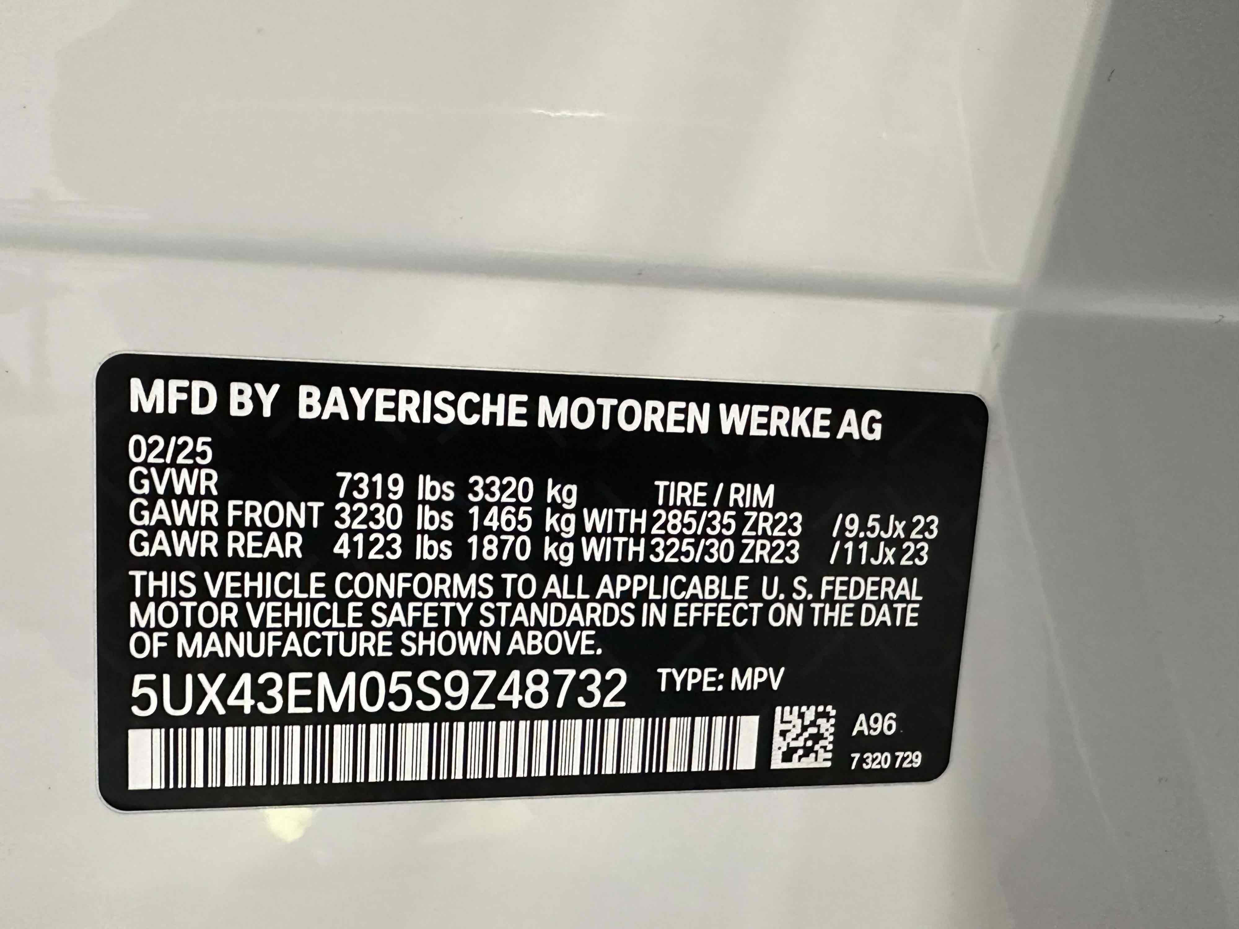 Used 2025 BMW ALPINA XB7 AWD/4WD image 33