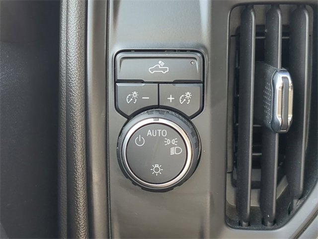 Used 2023 Chevrolet Silverado 1500 Custom image 28