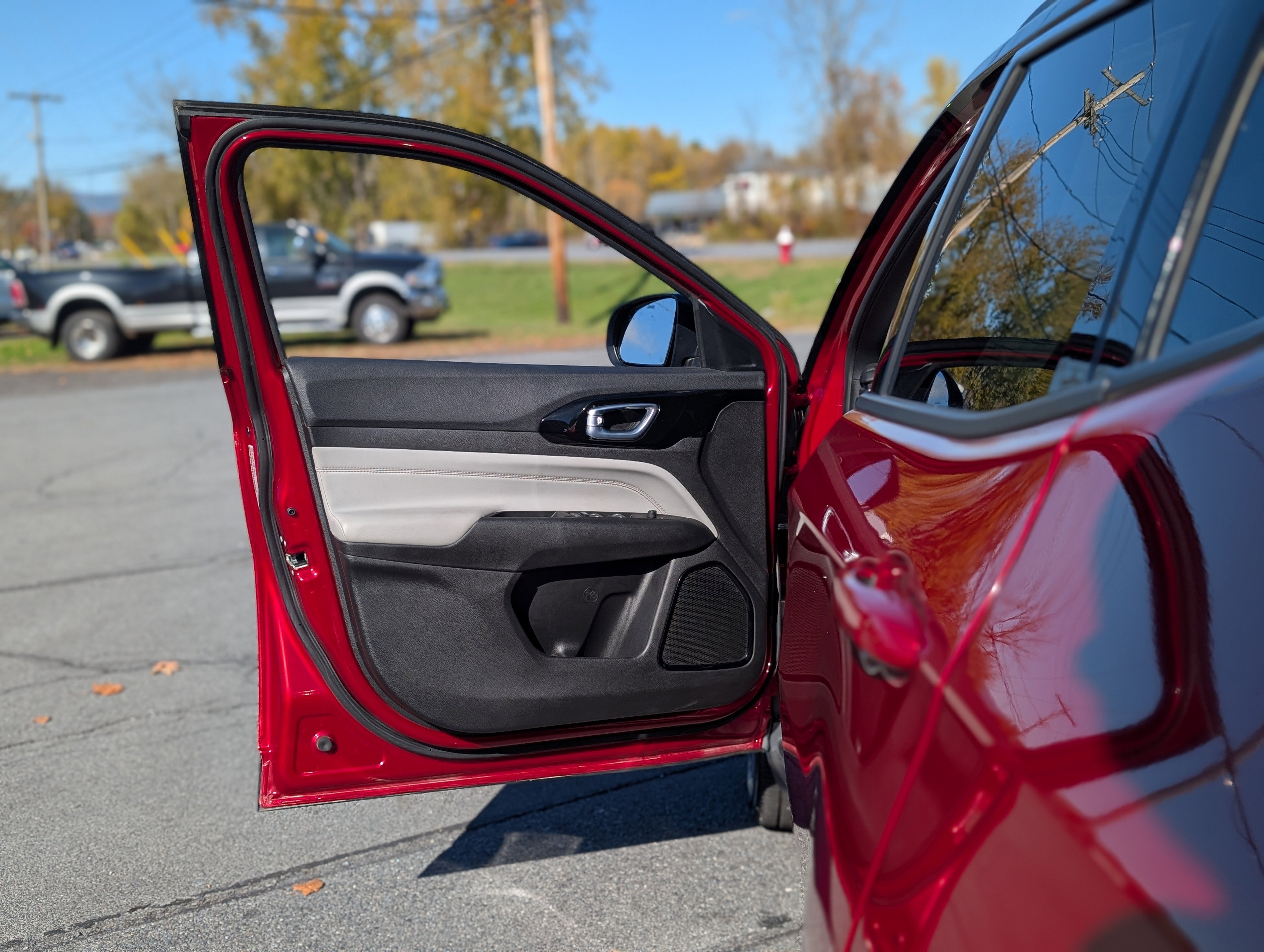 Used 2024 Jeep Compass Limited image 28