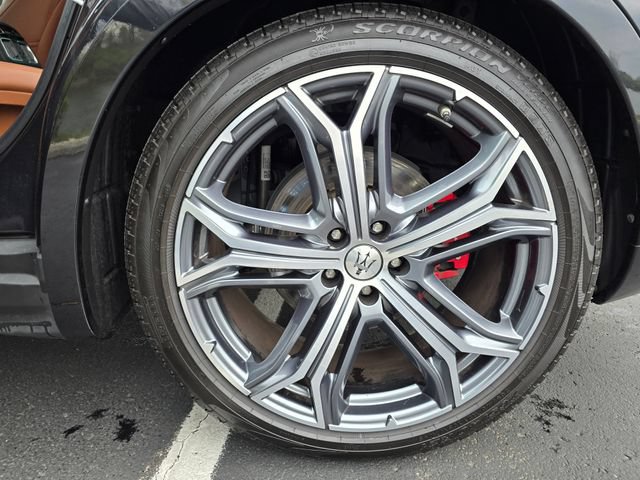 Used 2023 Maserati Levante GT AWD/4WD image 19