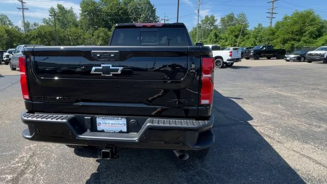 New 2026 Chevrolet Silverado 2500 ZR2 w/ LPO, Dark Essentials Package AWD/4WD image 9