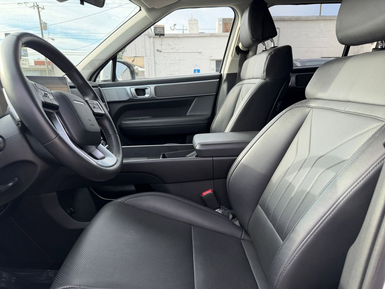 Used 2025 Hyundai Santa Fe SEL image 28