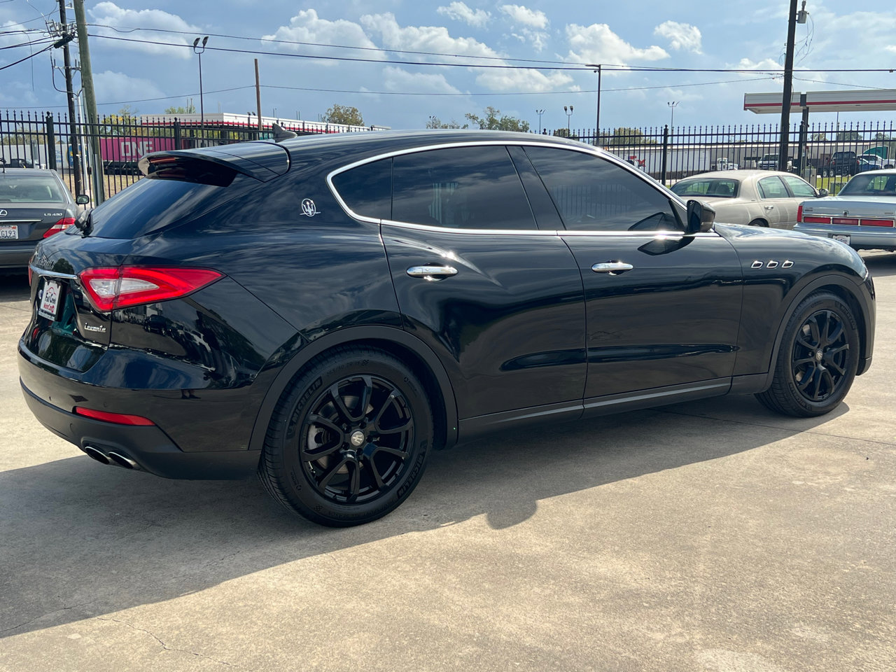 Used 2018 Maserati Levante image 62