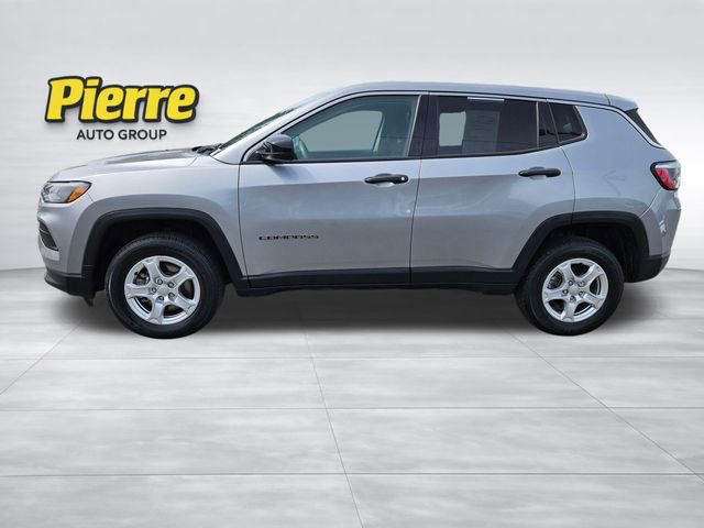 Used 2022 Jeep Compass Sport AWD/4WD image 2