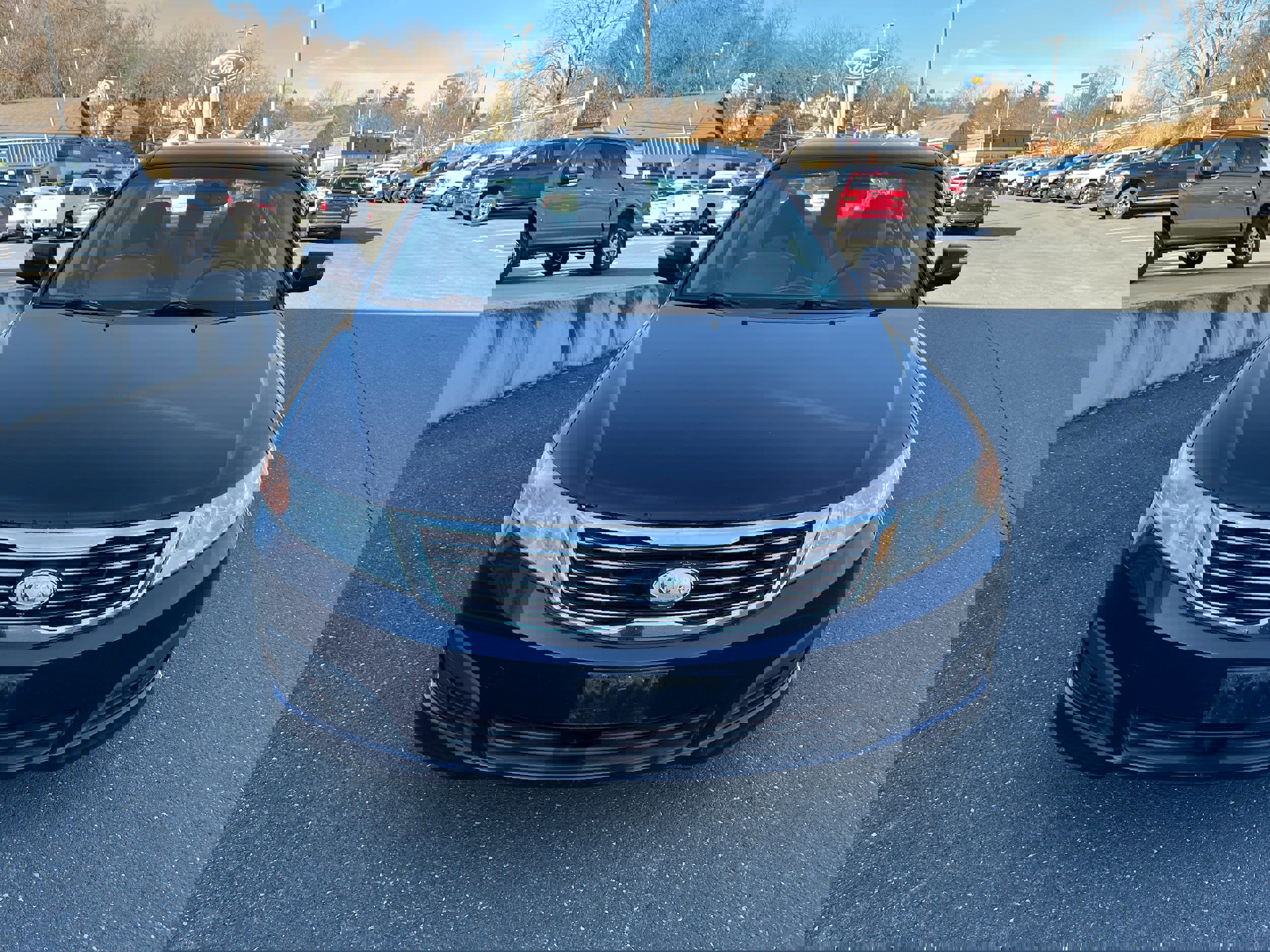 Used 2010 Kia Optima LX w/ Convenience Pkg image 2