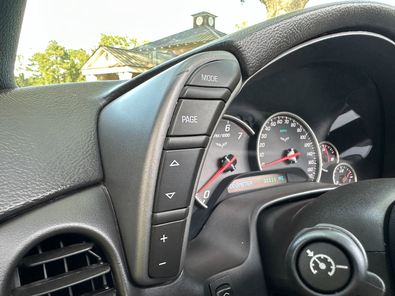 Used 2006 Chevrolet Corvette Convertible w/ Preferred Equipment Group image 25