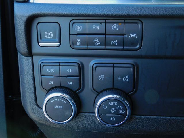 Used 2025 Chevrolet Tahoe Z71 image 36