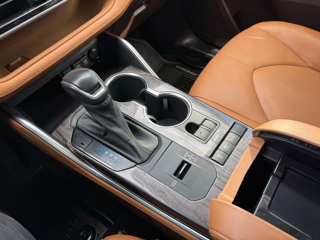 Used 2021 Toyota Highlander Platinum image 20