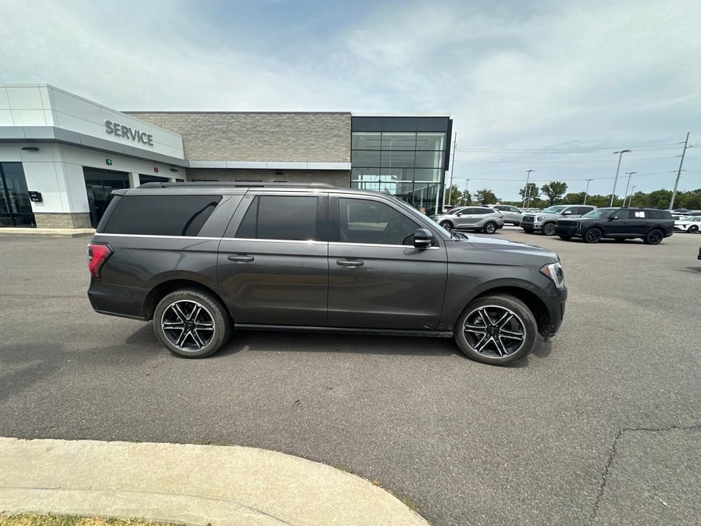 Used 2021 Ford Expedition Max Limited RWD image 3