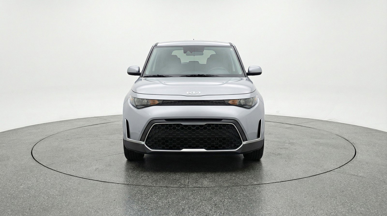 Used 2025 Kia Soul LX w/ LX Technology Package image 2