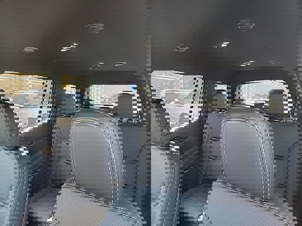 New 2026 Chevrolet Traverse LT w/ Midnight/Sport Edition image 10