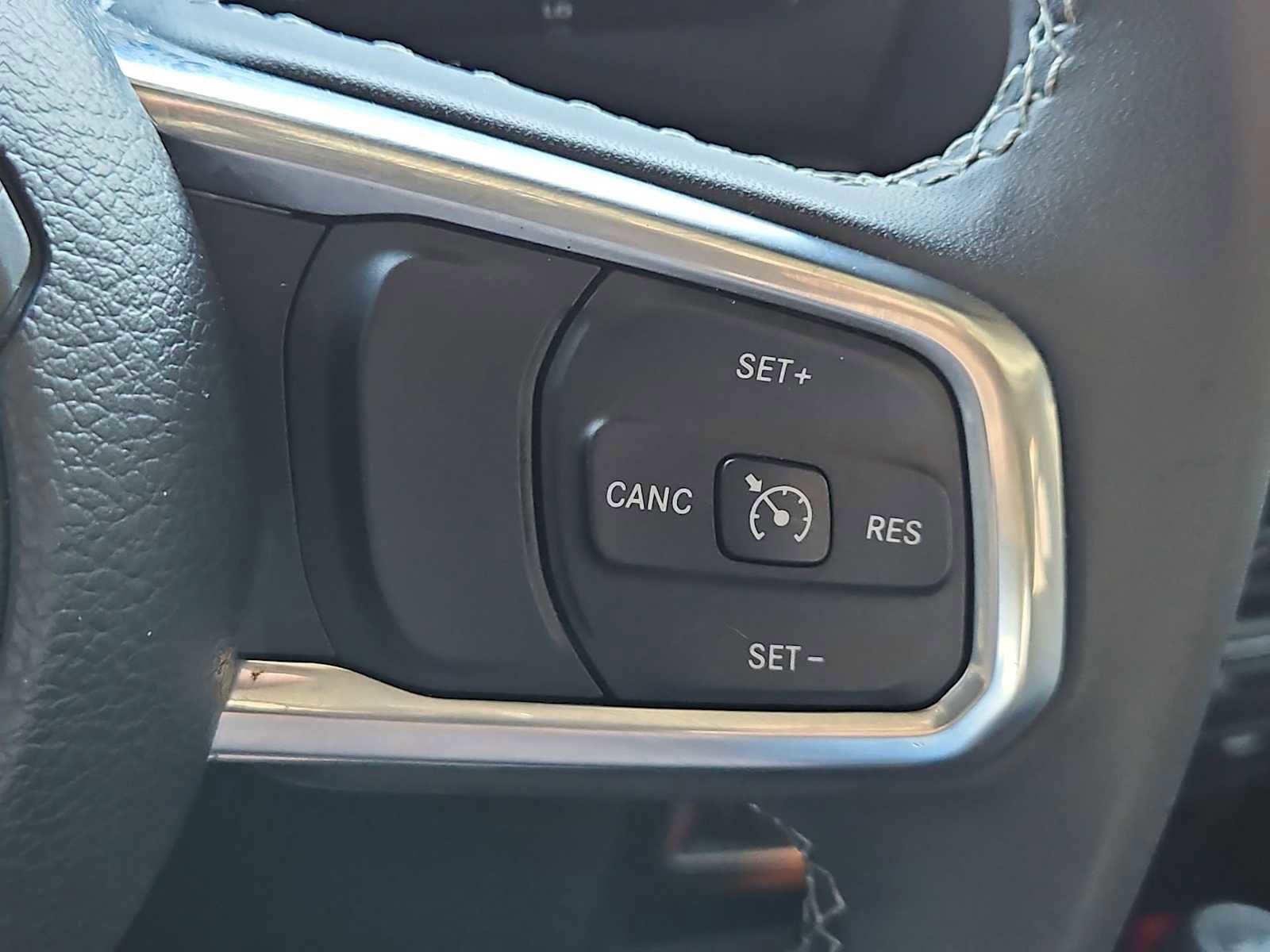 Used 2023 Jeep Wrangler Sahara image 23