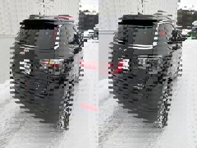 New 2026 Jeep Compass Limited image 8