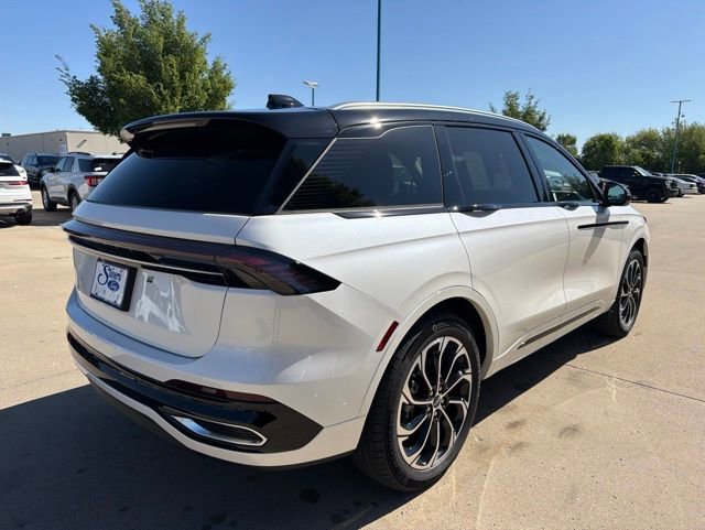 New 2026 Lincoln Nautilus Reserve AWD/4WD image 4