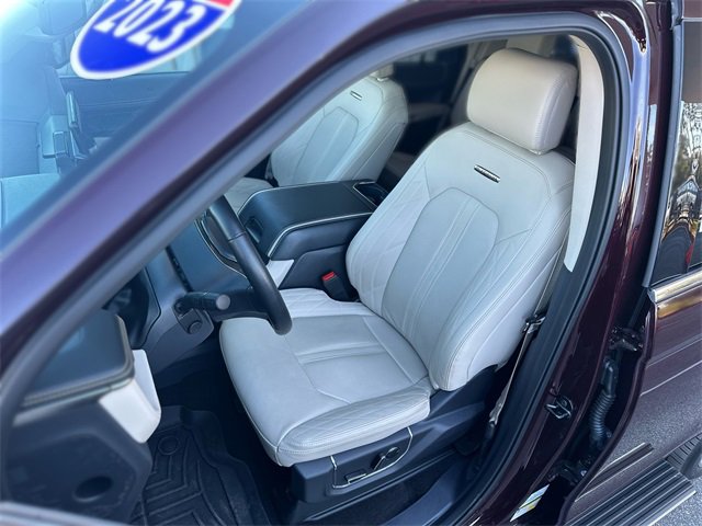Certified 2023 Ford Expedition Platinum image 12