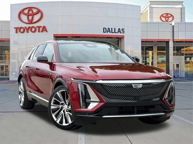 Used 2024 Cadillac Lyriq Luxury w/ LPO, Floor Liner Package AWD/4WD video 1