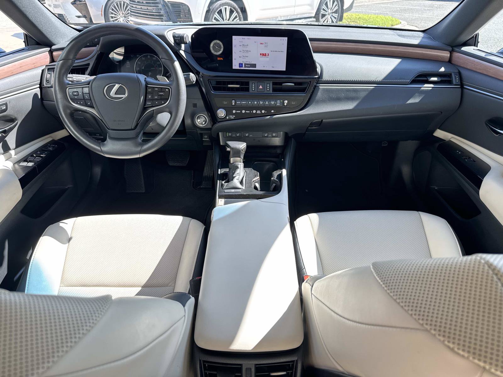 Certified 2025 Lexus ES 350 w/ Premium Package FWD image 21