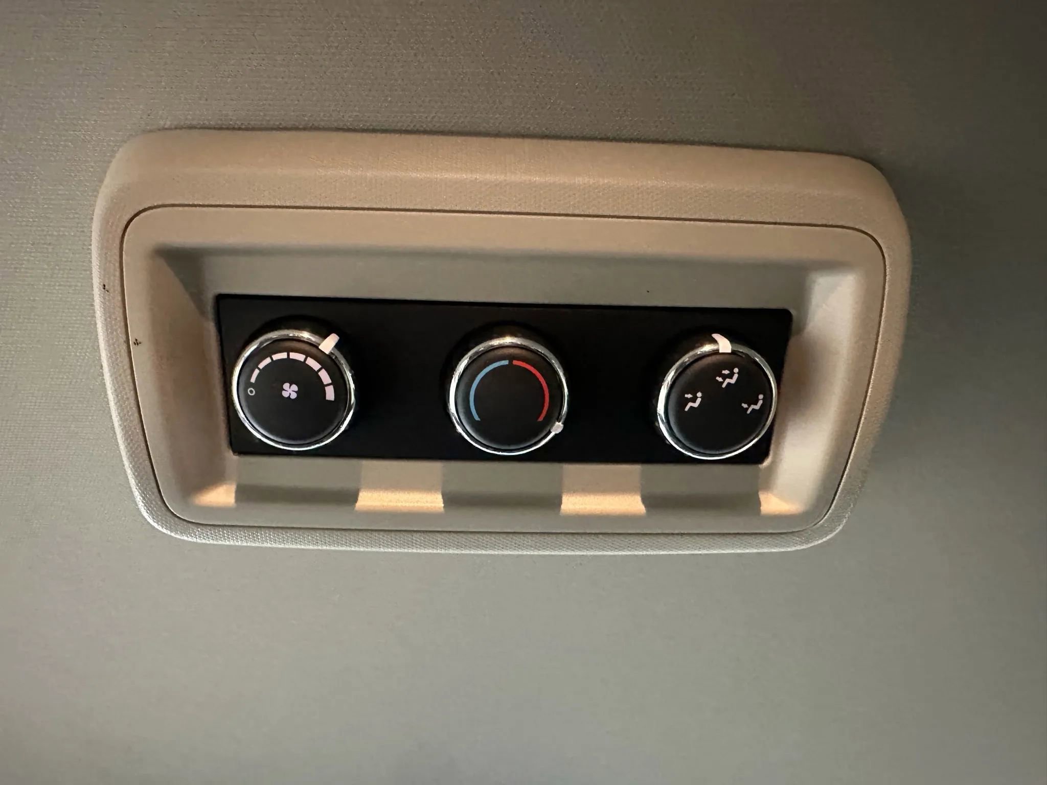 Used 2019 Dodge Grand Caravan SE image 46