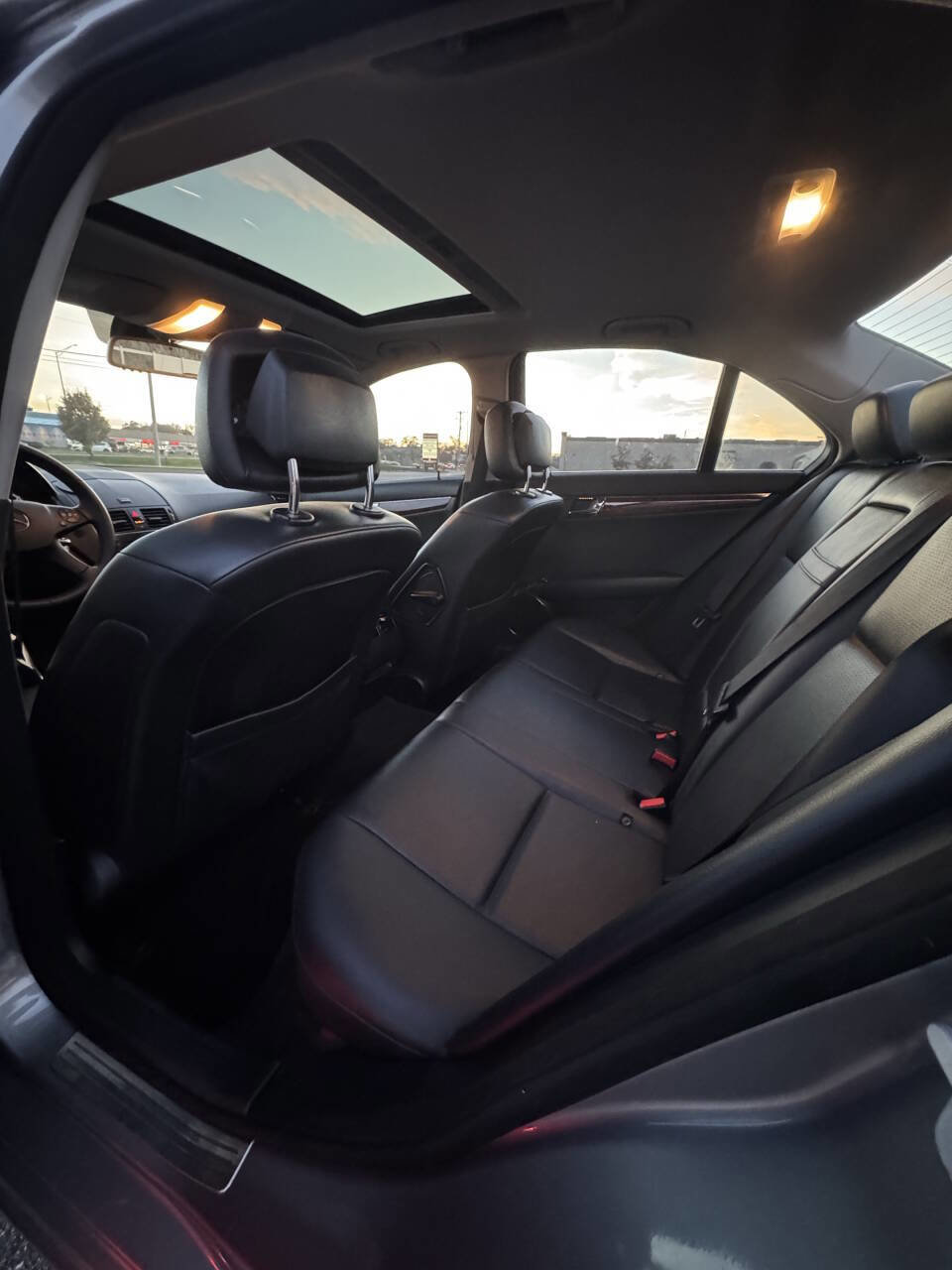 Used 2008 Mercedes-Benz C 300 4MATIC Sedan image 12