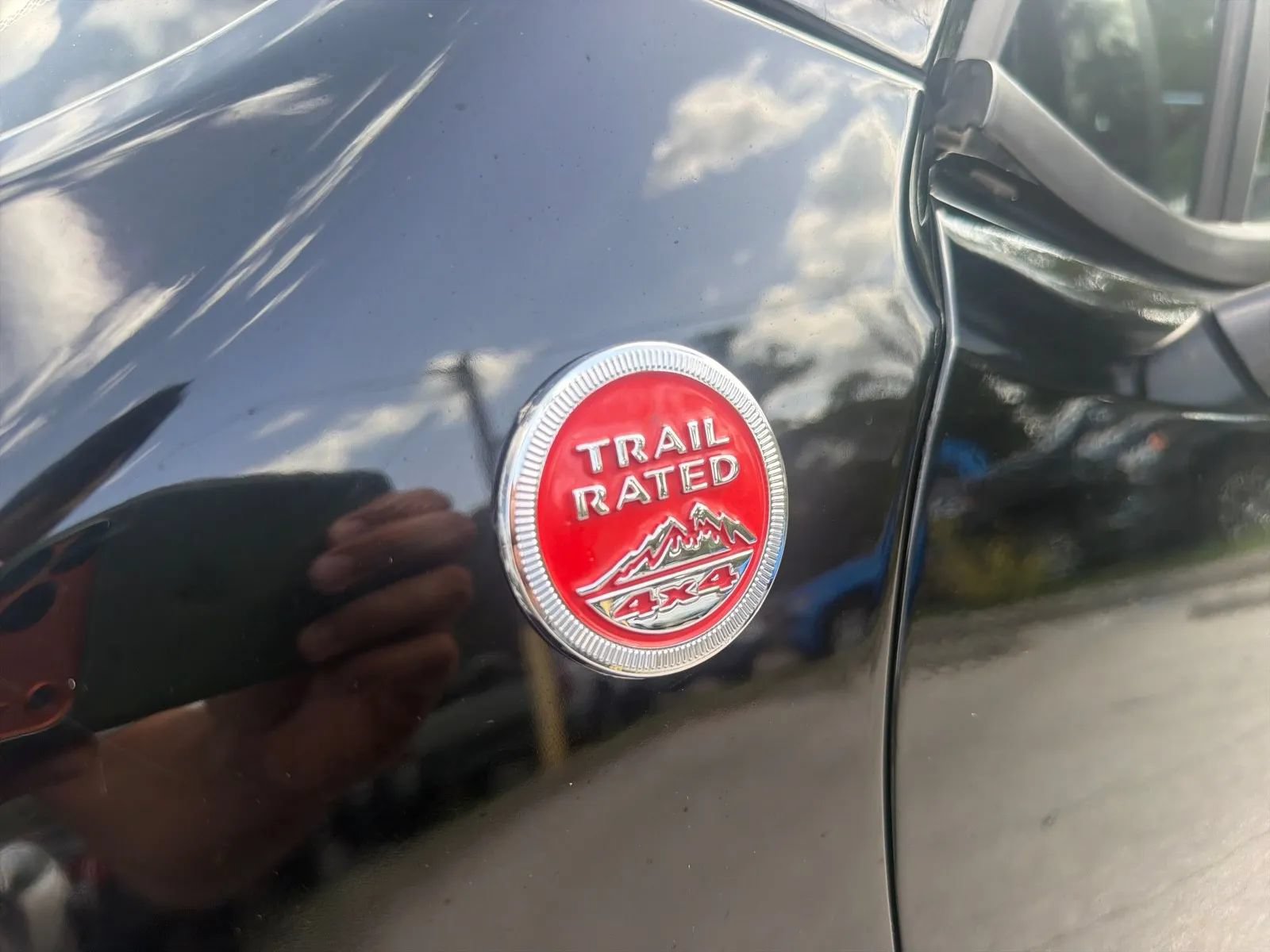 Used 2023 Jeep Renegade Trailhawk AWD/4WD image 4