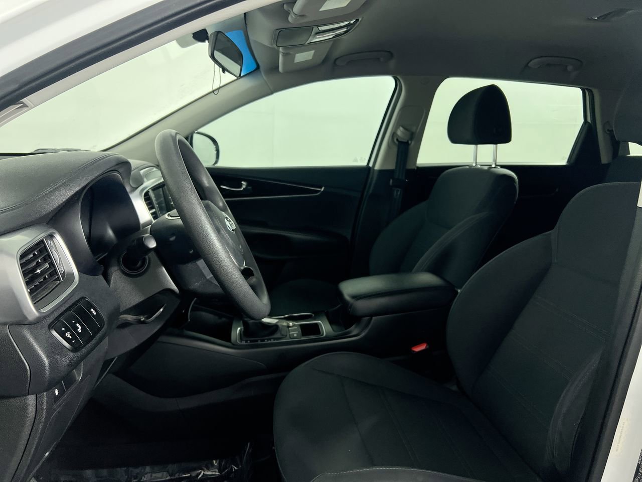 Used 2019 Kia Sorento FWD image 12