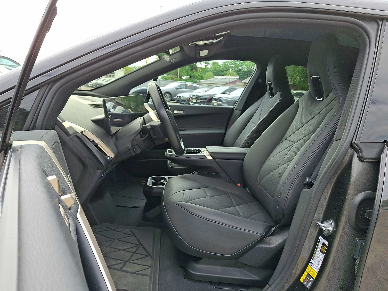 Certified 2024 BMW iX xDrive50 w/ Sport Package AWD/4WD image 14