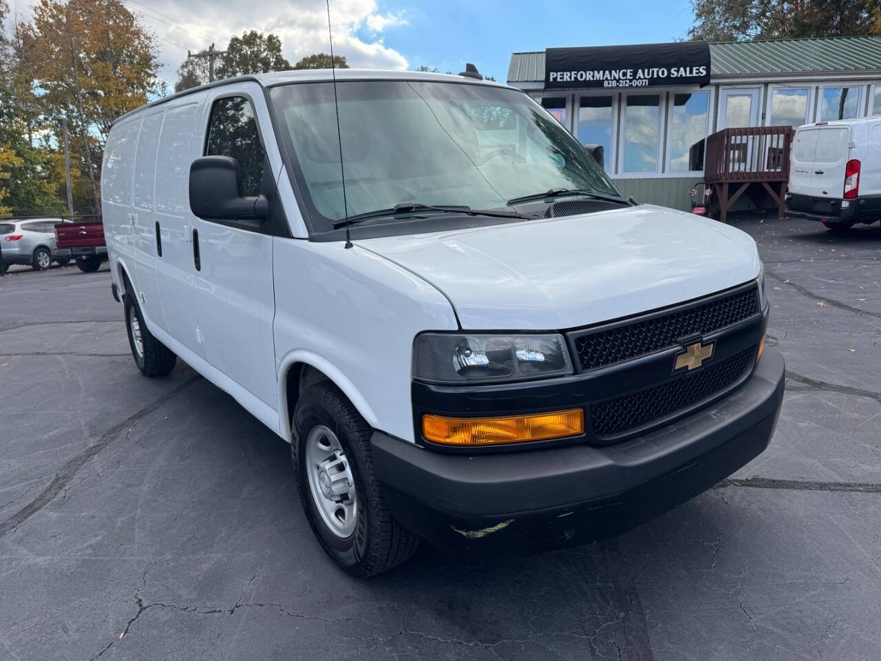 Used 2018 Chevrolet Express 2500 image 7