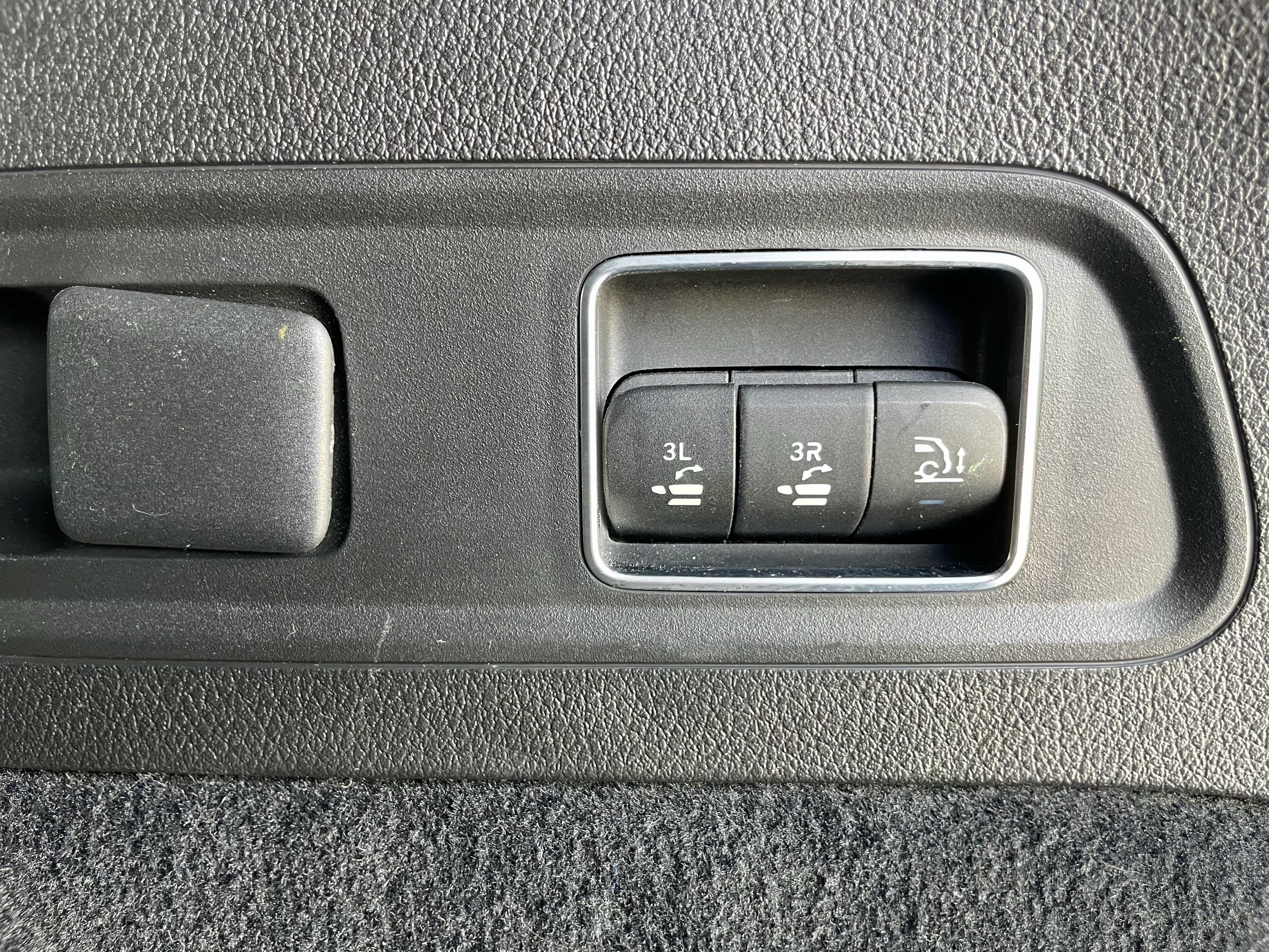 Used 2022 Mercedes-Benz GLS 450 4MATIC image 41