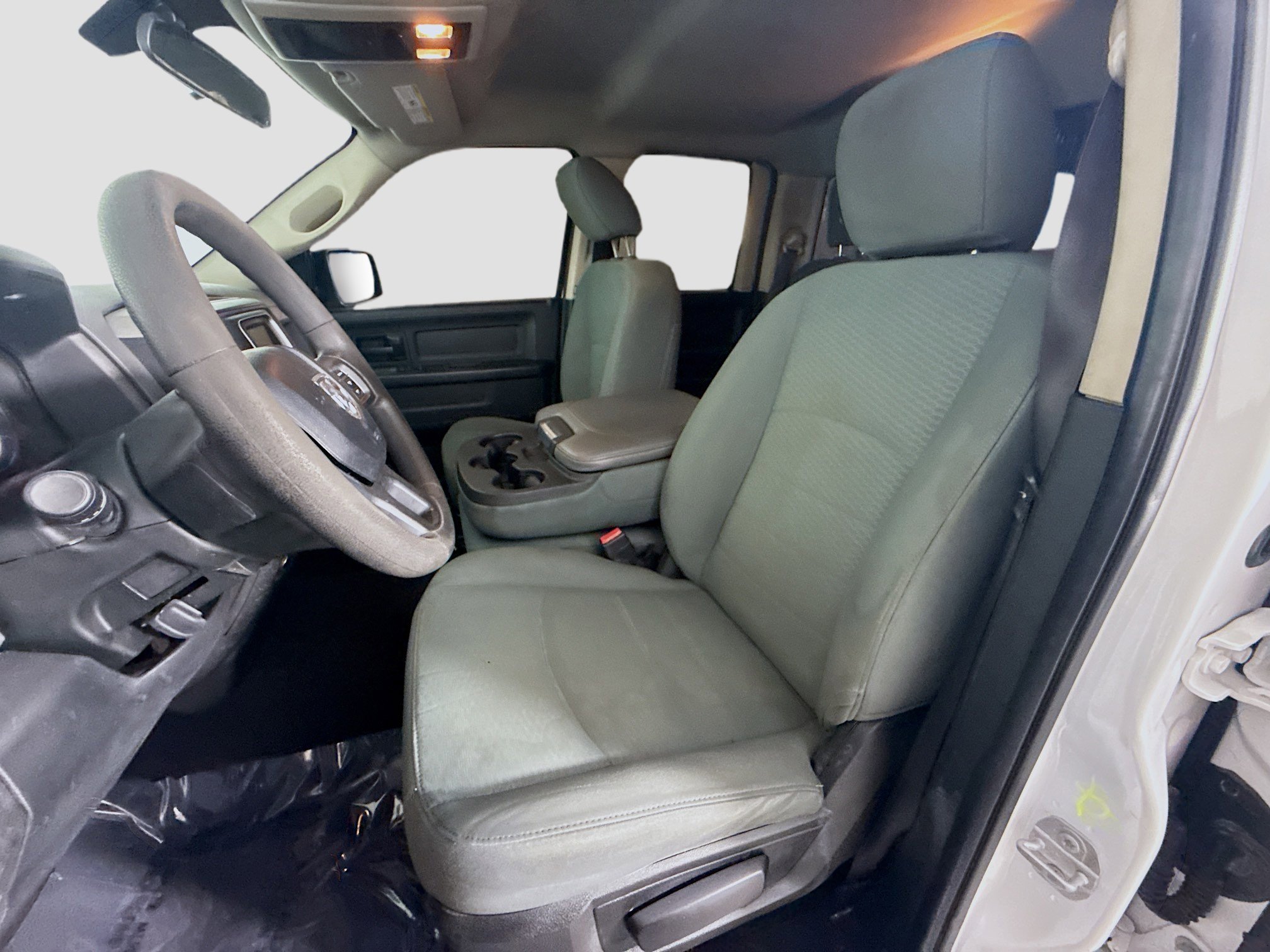 Used 2018 RAM 1500 Express image 21