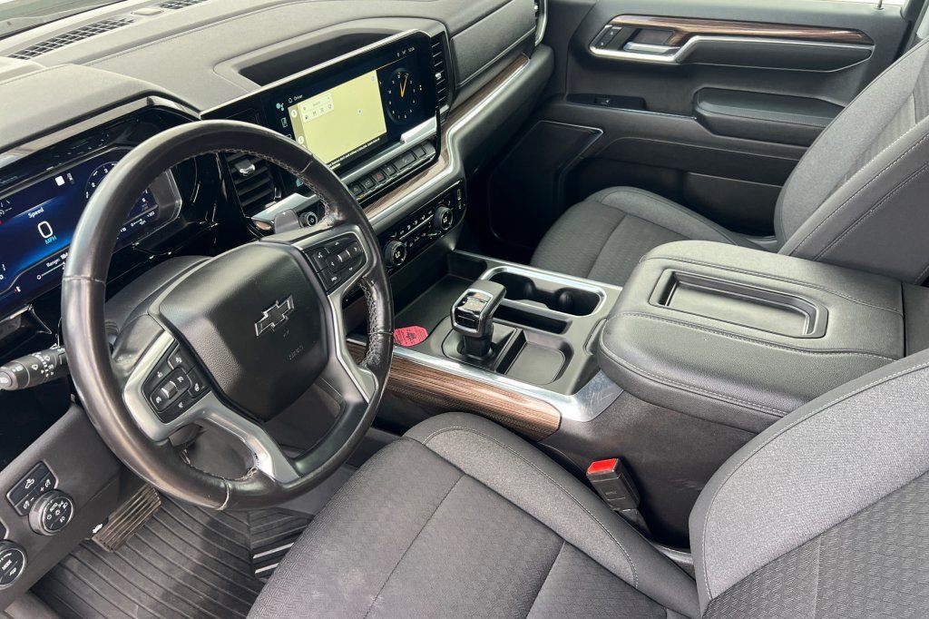 Used 2022 Chevrolet Silverado 1500 LT Trail Boss w/ Protection Package image 7