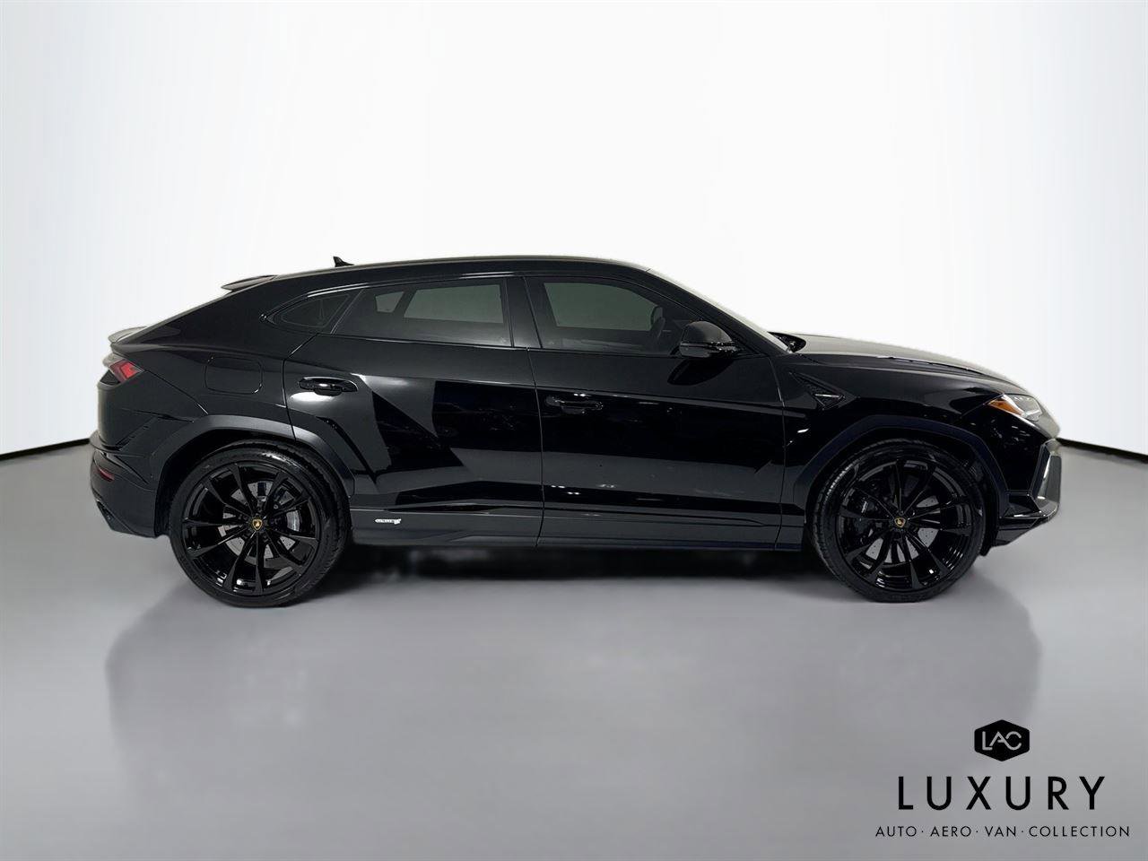 Used 2023 Lamborghini Urus S image 5