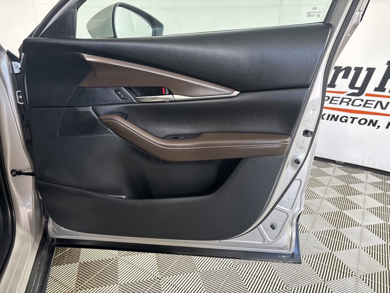 Used 2023 MAZDA CX-30 AWD 2.5 S w/ Premium Package image 29
