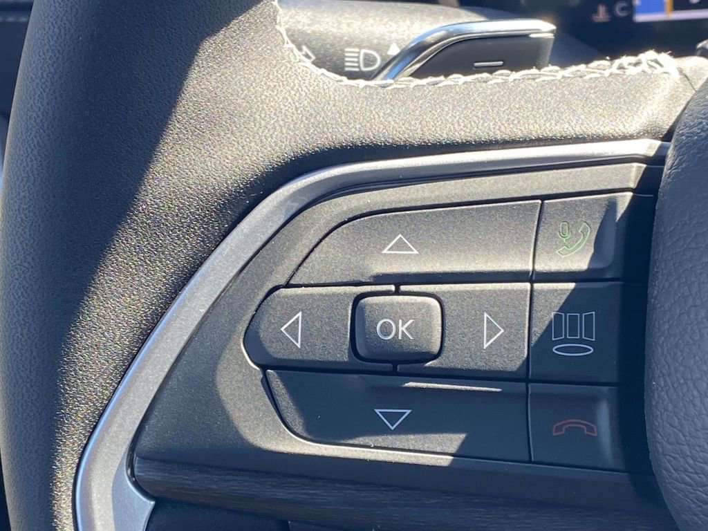 New 2026 Jeep Grand Cherokee Altitude image 25