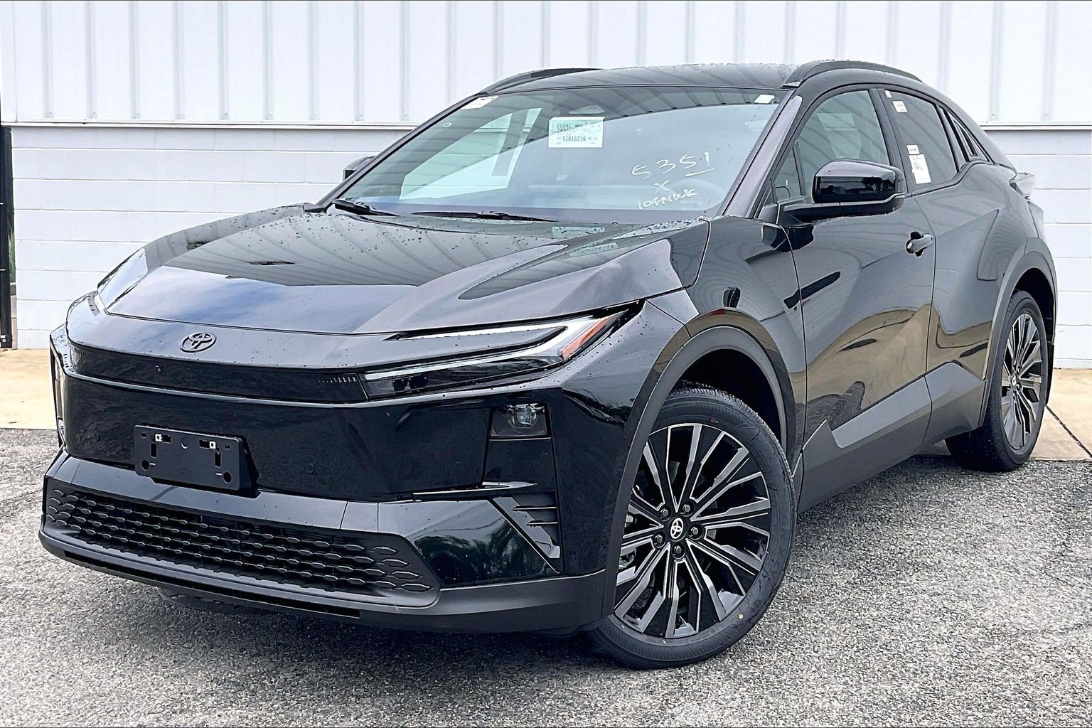 New 2026 Toyota C-HR AWD/4WD image 2