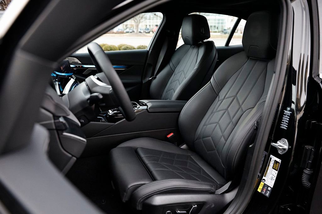 Certified 2025 BMW i5 xDrive40 w/ Premium Package image 23