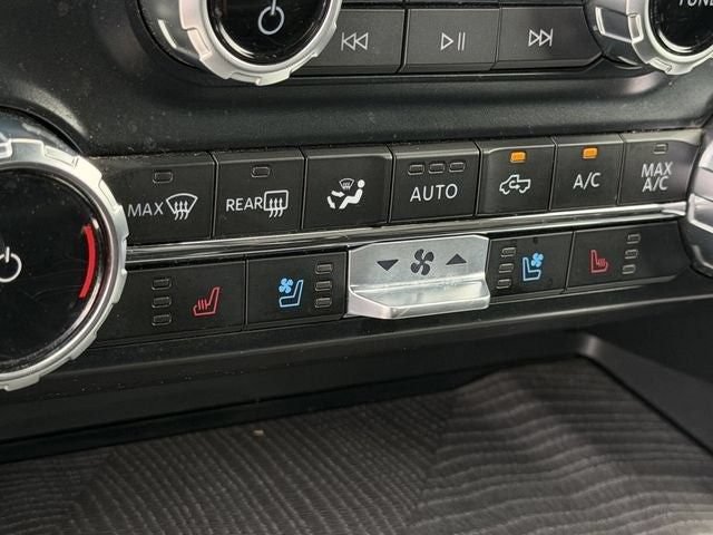 Used 2023 Ford F150 Platinum AWD/4WD image 17