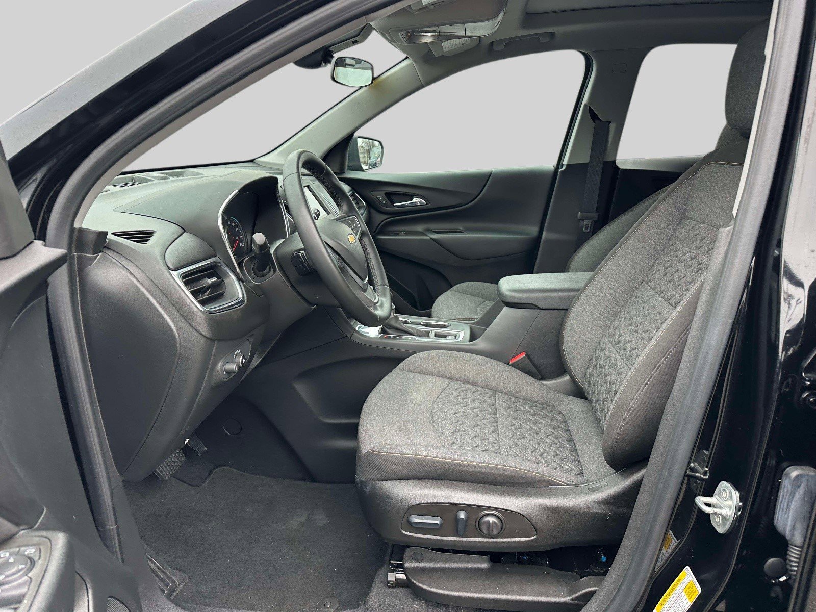 Certified 2023 Chevrolet Equinox LT FWD image 15