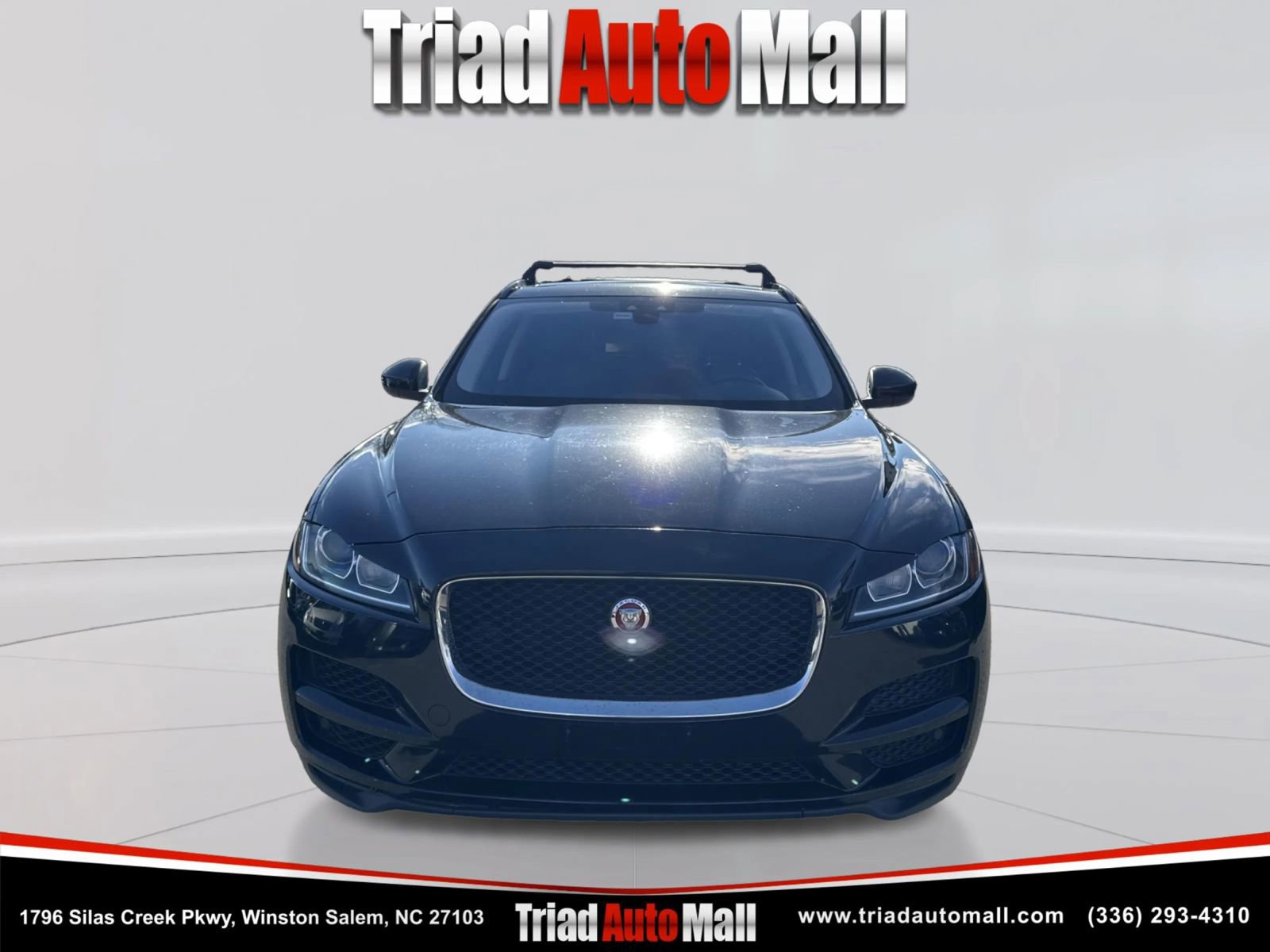 Used 2017 Jaguar F-PACE 20d Sport Utility 4D image 2