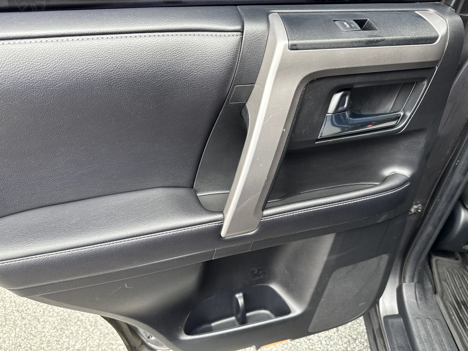 Used 2017 Toyota 4Runner SR5 AWD/4WD image 14