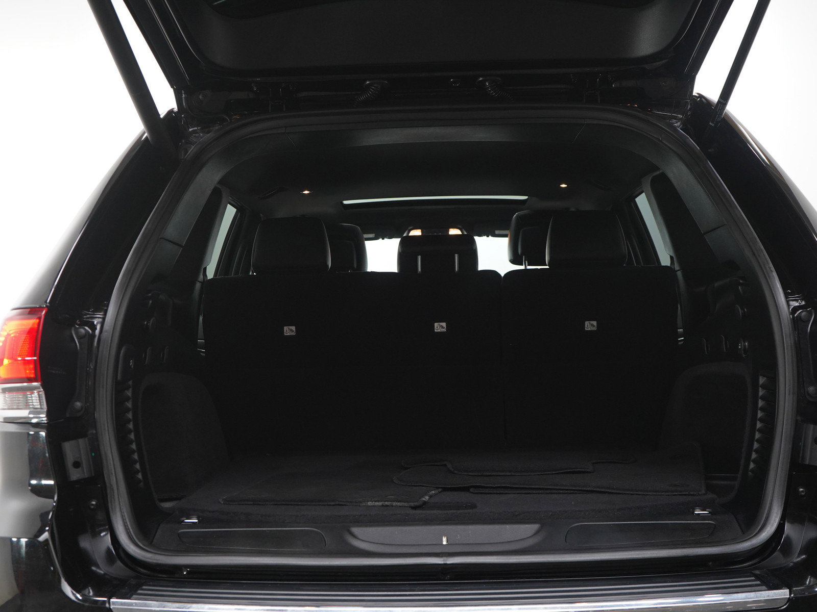 Used 2020 Jeep Grand Cherokee Limited AWD/4WD image 18