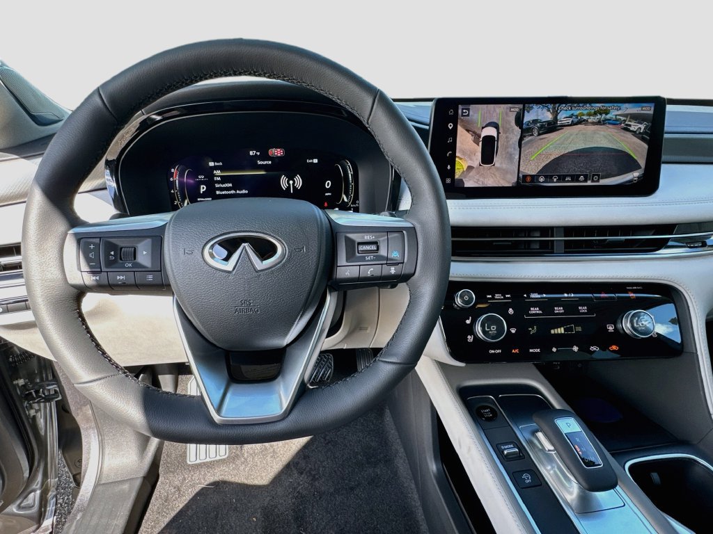 Used 2027 INFINITI QX60 Luxe w/ Cargo Package FWD image 12