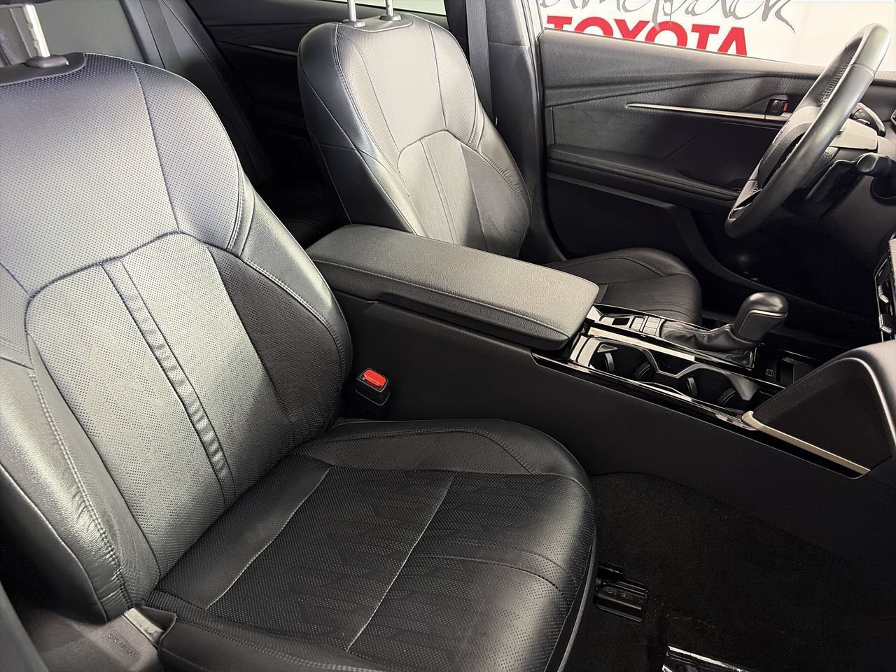 Used 2025 Toyota Camry XSE FWD image 25