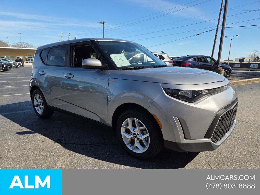 Used 2025 Kia Soul LX w/ LX Technology Package image 17