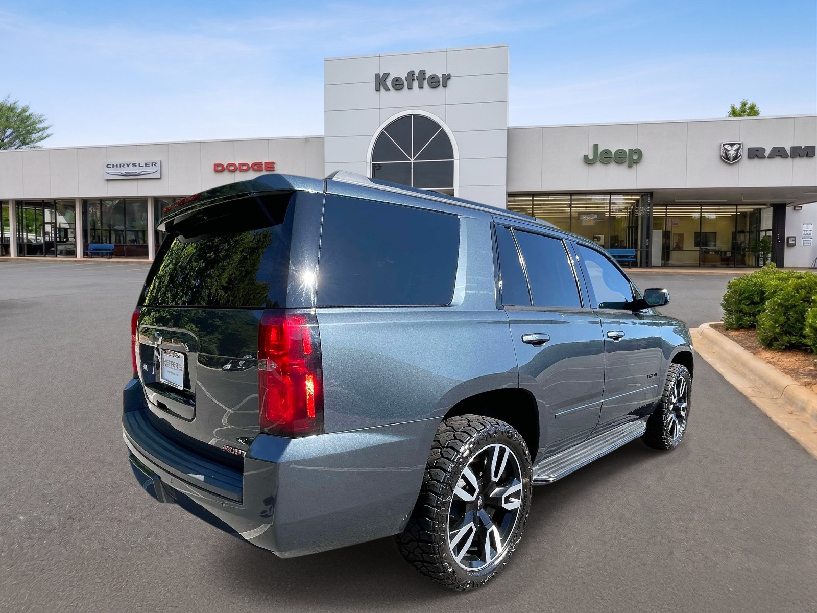 Used 2020 Chevrolet Tahoe Premier AWD/4WD image 6