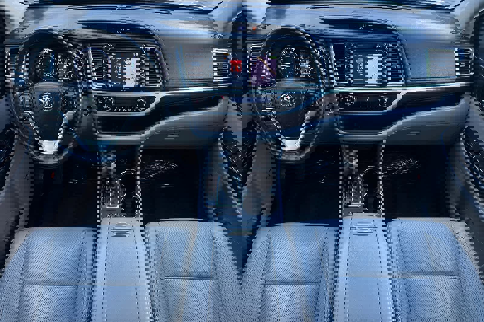 Used 2014 Toyota Highlander Limited image 3