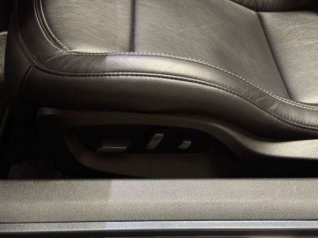 Used 2014 Chevrolet Corvette Stingray Convertible w/ 2LT Preferred Equipment Group RWD image 30