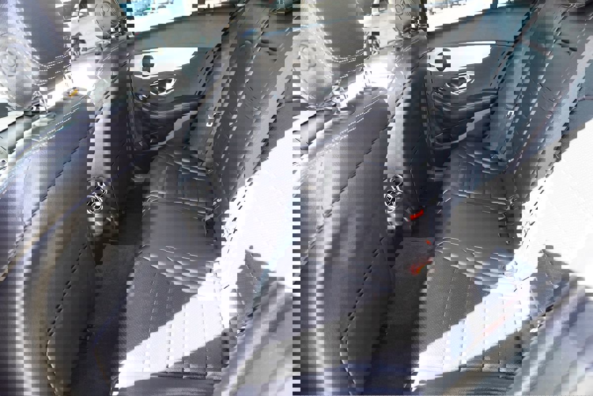 Used 2020 Mercedes-Benz C 300 Sedan image 18