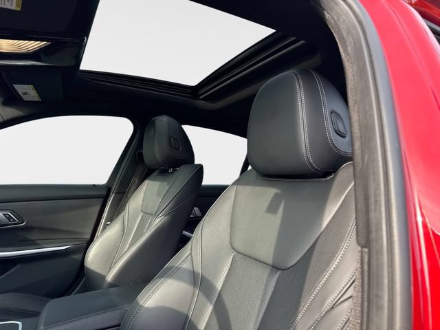 Used 2023 BMW 330i xDrive Sedan AWD/4WD image 18
